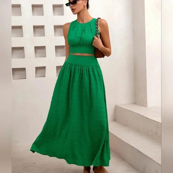 Casual Vacation Ocean Green Pleated Crop Top & A-Line Long Skirt Set For Summer - Picture 1 of 5